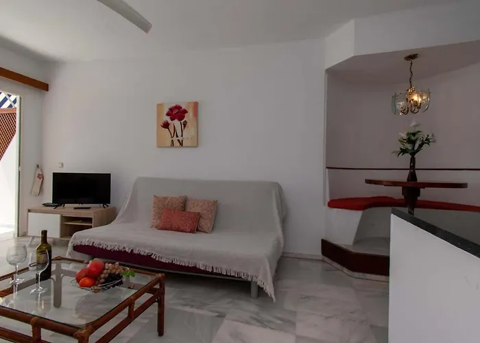 Club Atlantis 35 - One Bed * Адехе