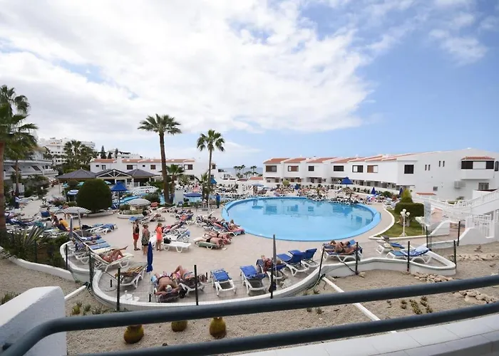 Club Atlantis 35 - One Bed Адехе