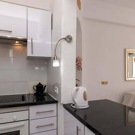 Апартаменты Club Atlantis 35 - One Bed Адехе