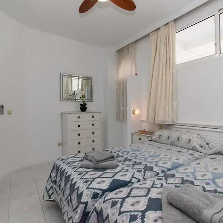 Club Atlantis 35 - One Bed Апартаменты Адехе