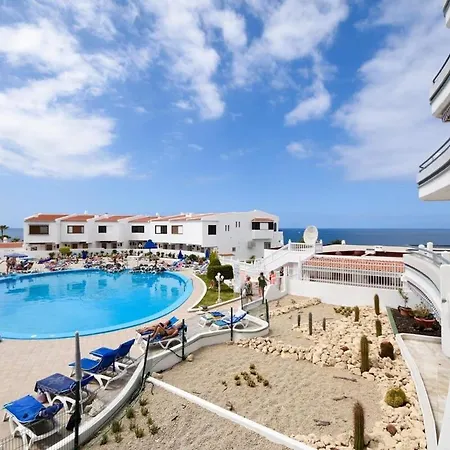 Club Atlantis 35 - One Bed Апартаменты