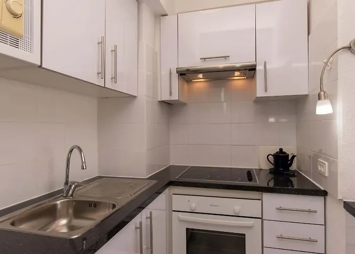 Club Atlantis 35 - One Bed Costa Adeje (Tenerife)